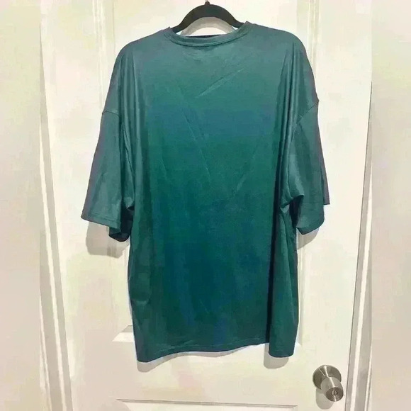 Size L SHEIN EZwear Drop Shoulder Letter And Car Print Top - Picture 3 of 3